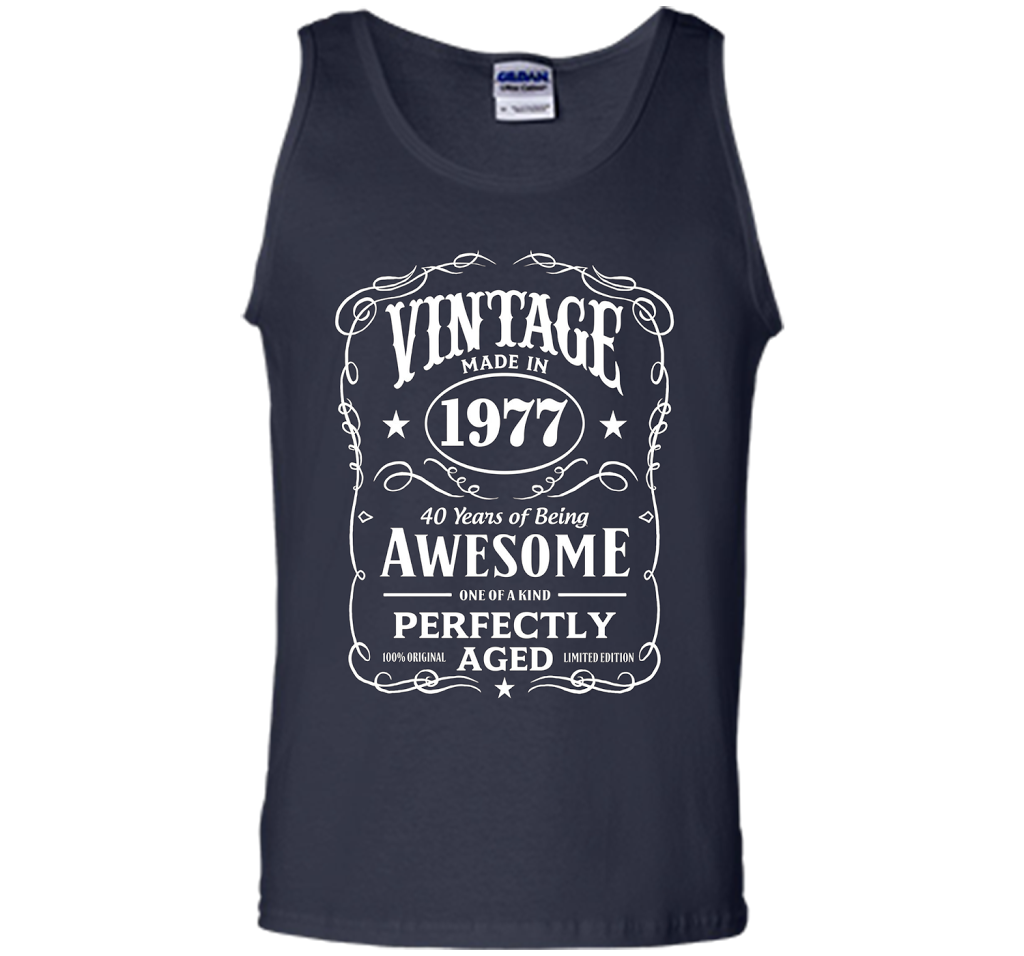 Vintage Made In 1977 Birthday Gift T-Shirt shirt Navy