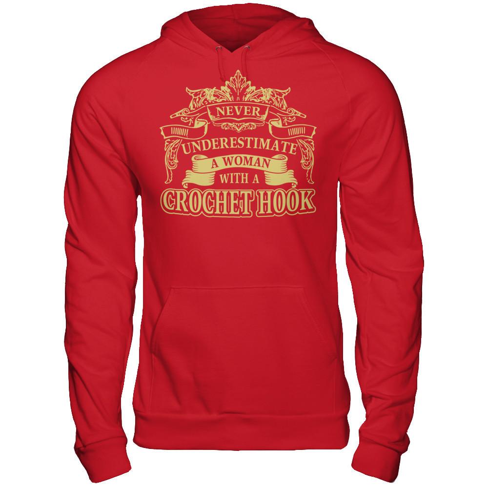 Never Underestimate A Woman With A Crochet Hook Gildan - Pullover Hoodie Red