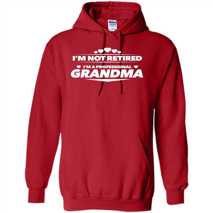 I'm Not Retired I'm A Professional Grandma T-shirt Red