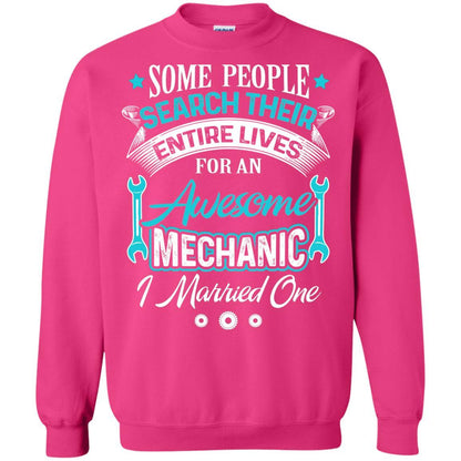 Mechanic T-shirt Some People Search Their Entire Lives For An Awesome Mechanic Heliconia