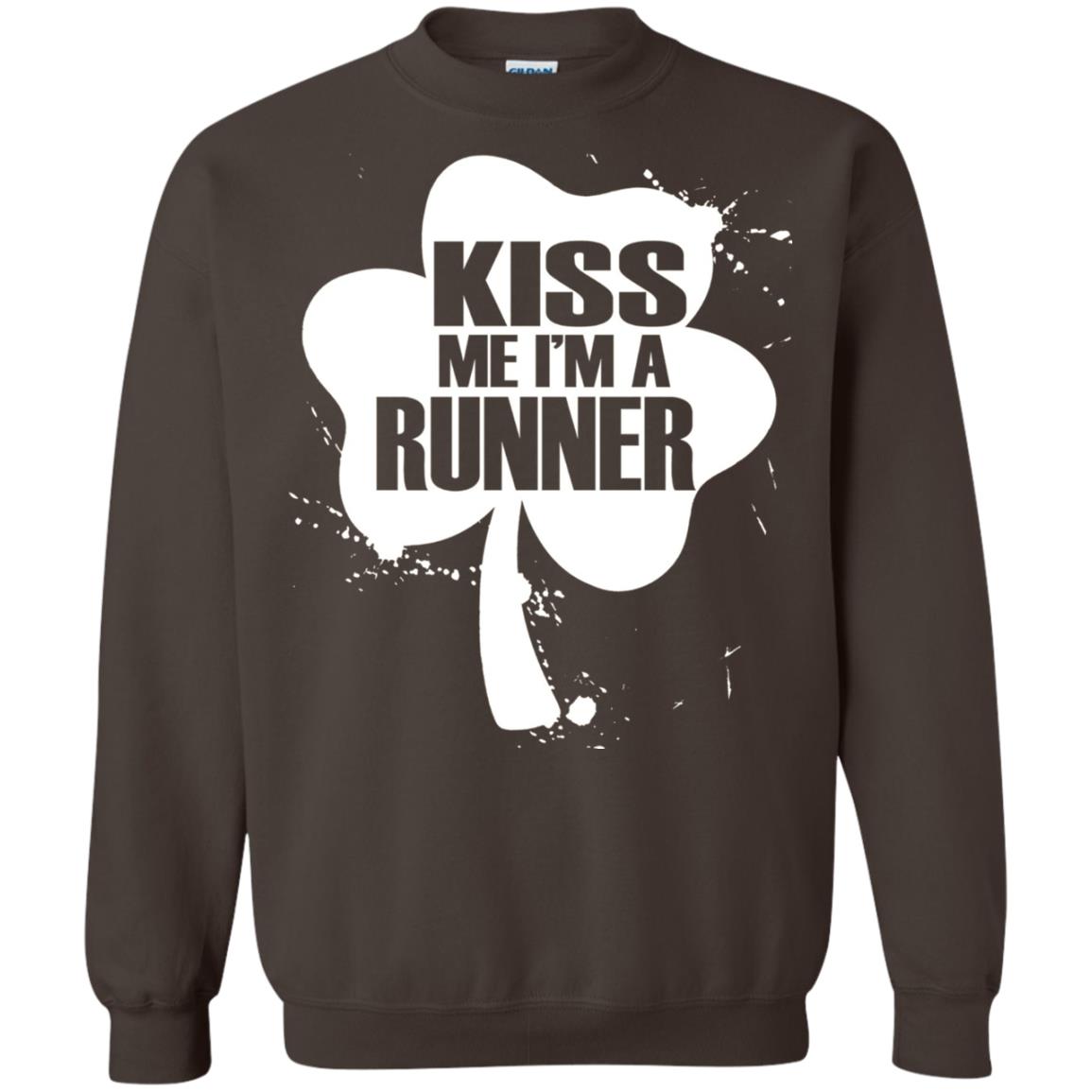 Kiss Me I_m Runner St. Patrick_s Day T-shirt Dark Chocolate