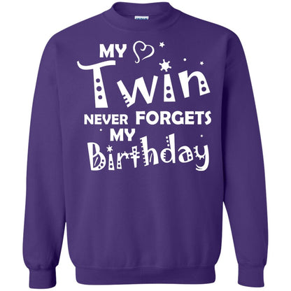 Family T-shirt My Twin Never Forgets My Birthday Purple