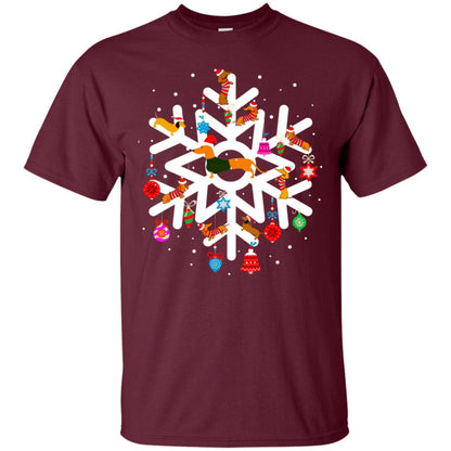 Winter Snow Flower Decorating Bauble And Dachshund X-mas Gift Shirt Maroon