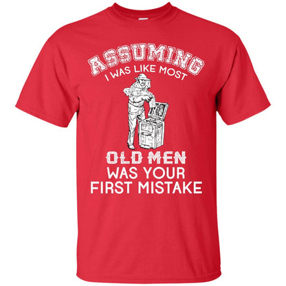Assuming I Was Like Most Old Men Beekeeper T-shirt Red