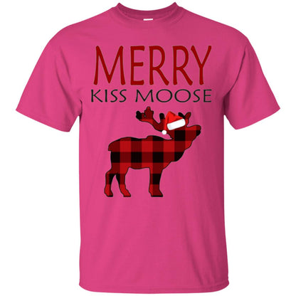 Christmas T-shirt Merry Kiss Moose Heliconia