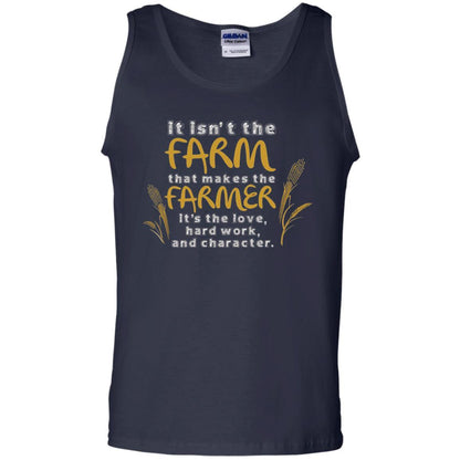 Farmer T-shirt It Isn't The Farm That Makes The Farmer Navy