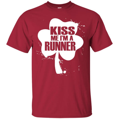 Kiss Me I_m Runner St. Patrick_s Day T-shirt Cardinal