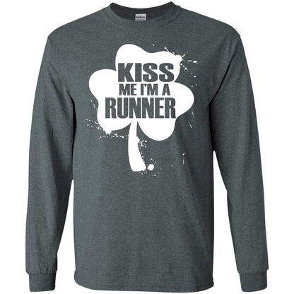 Kiss Me I_m Runner St. Patrick_s Day T-shirt Dark Heather