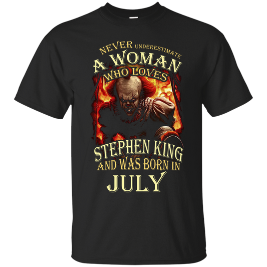 July T-shirt Never Underestimate A Woman Who Loves Stephen King Black