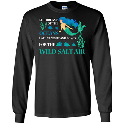 She Dreams Of The Oceans Mermaid T-shirt Black