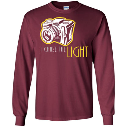 Photography Lover T-shirt I Chase The Light Maroon