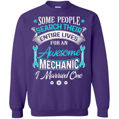 Mechanic T-shirt Some People Search Their Entire Lives For An Awesome Mechanic Purple