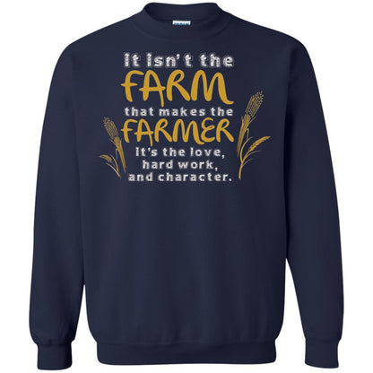 Farmer T-shirt It Isn't The Farm That Makes The Farmer Navy