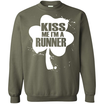 Kiss Me I_m Runner St. Patrick_s Day T-shirt Military Green