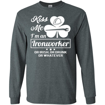 Funny St Patricks Day Shirt Kiss Me I Am An Ironworker Dark Heather