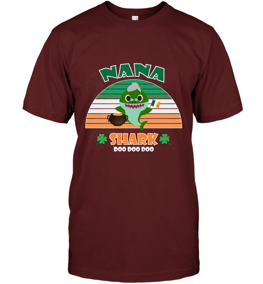Irish Nana Shark Saint Patricks Day Family Shirt T-Shirt Cardinal