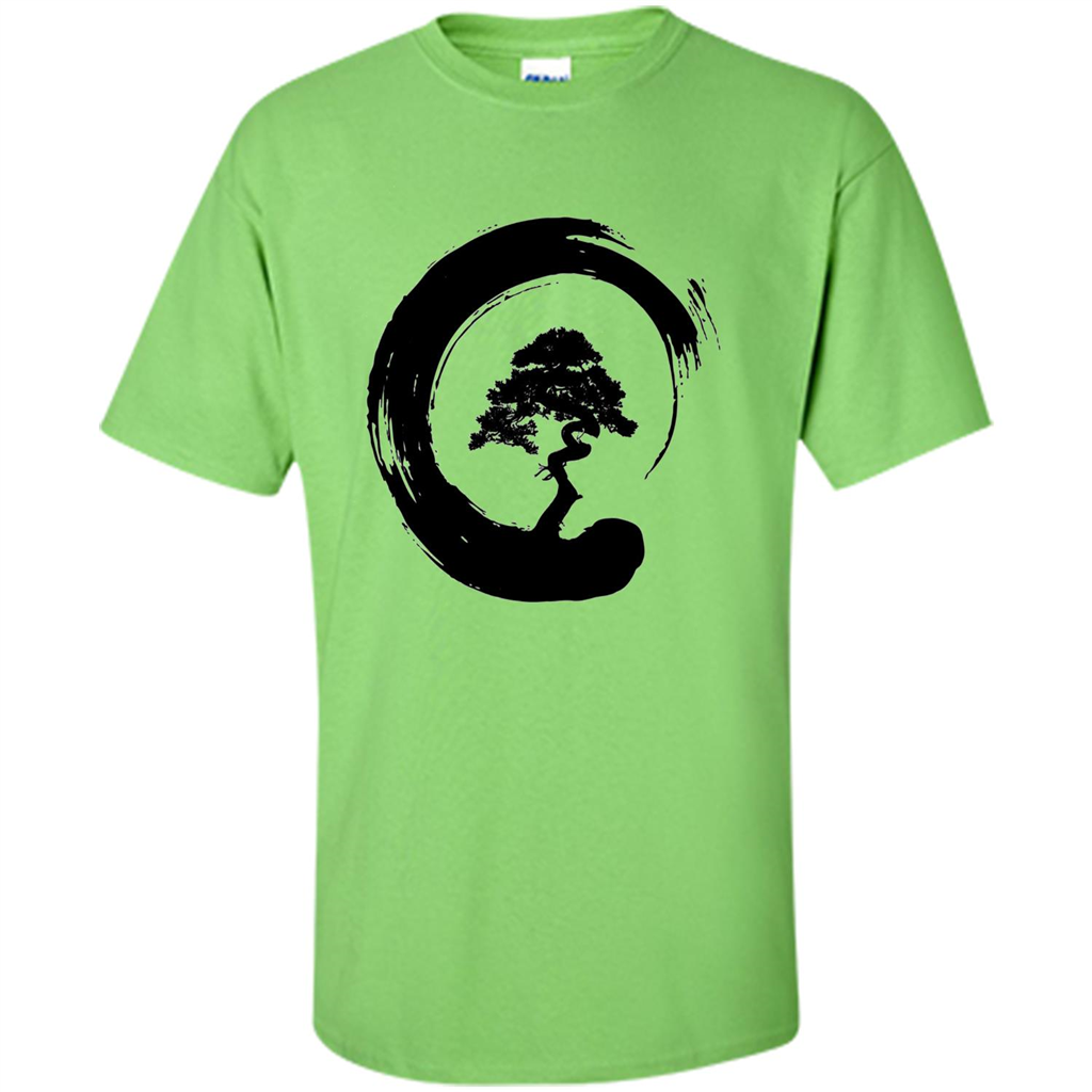 Bonsai Tree in Enso Circle - Buddhist Zen Calligraphy t-hirt Lime