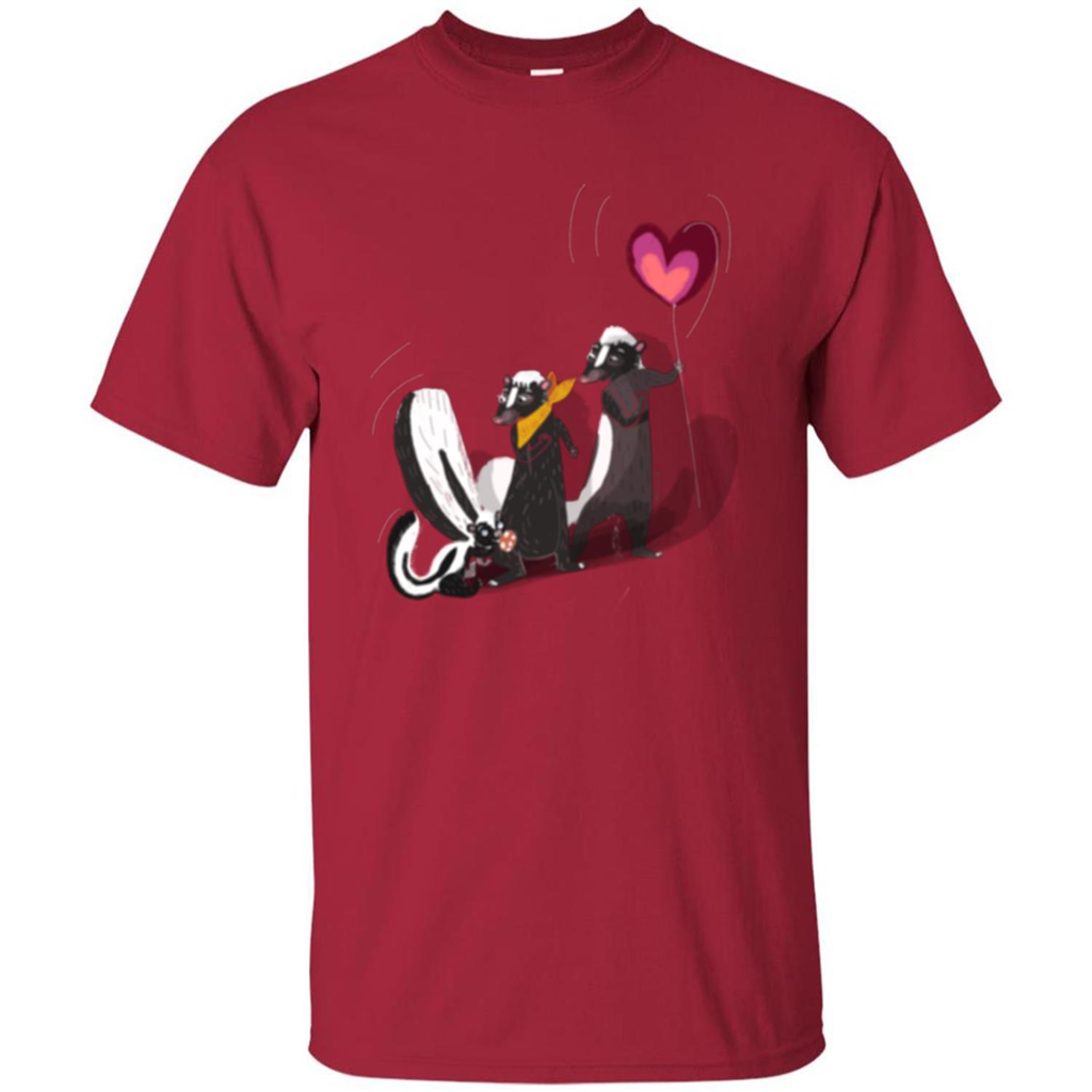 Happy Skunk Famiily T-shirt Cardinal