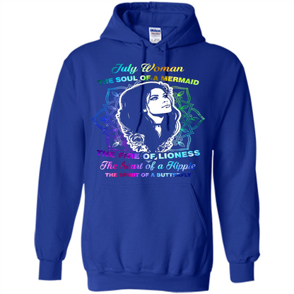 July Woman T-shirt The Heart Of A Hippie Royal