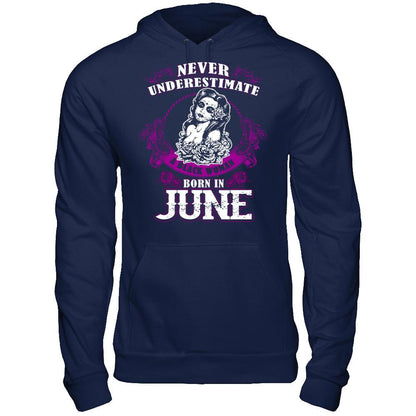 Never Underestimate A Black Woman Born In June Gildan - Pullover Hoodie Navy