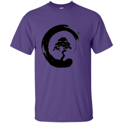Bonsai Tree in Enso Circle - Buddhist Zen Calligraphy t-hirt Purple