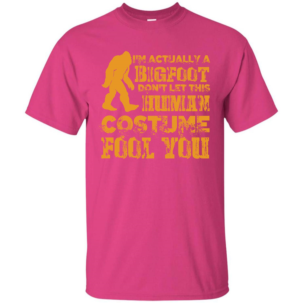 Halloween T-shirt Im Actually A Bigfoot Dont Let This Human Heliconia
