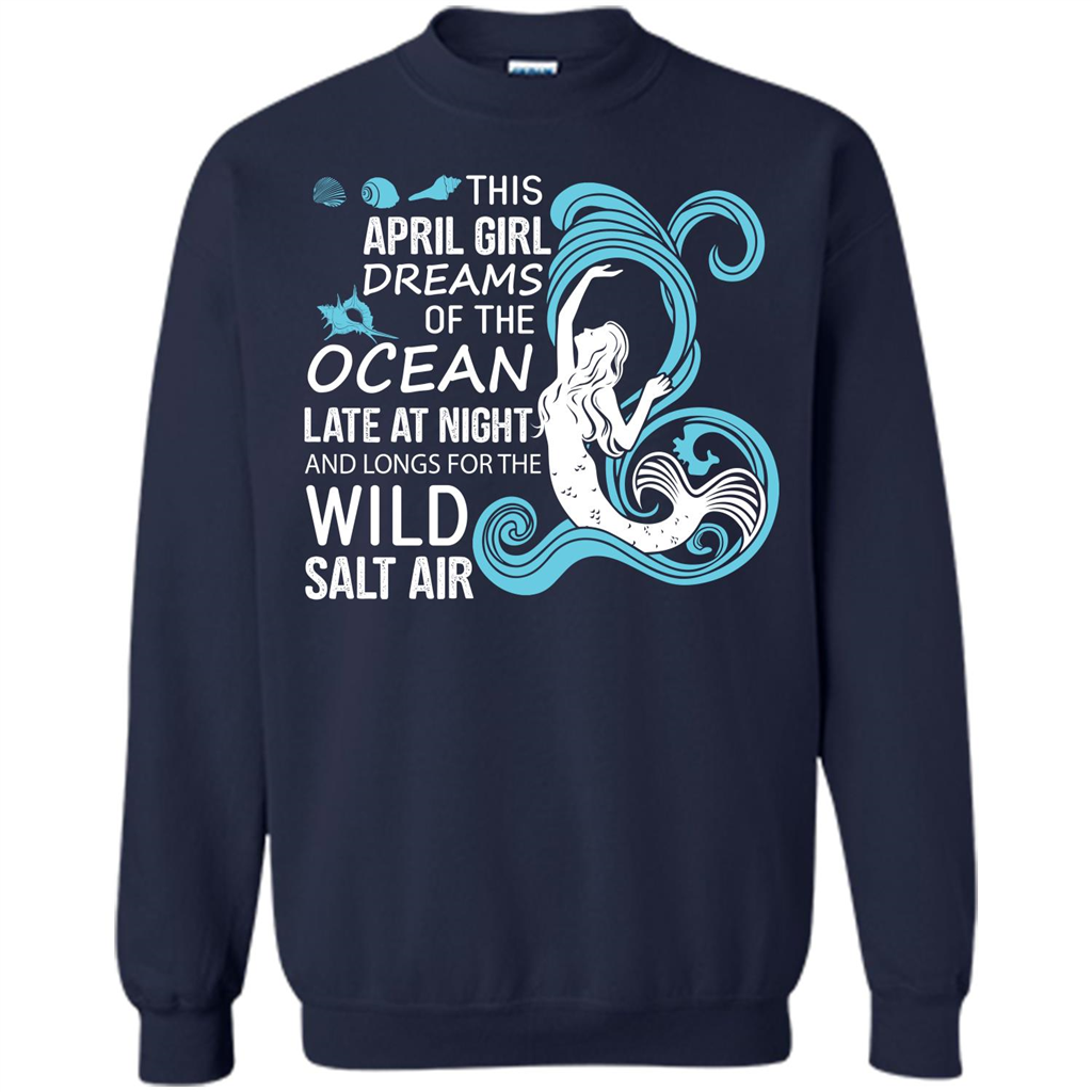 This April Girl Dreams Of The Ocean Late At Night T-shirt Navy