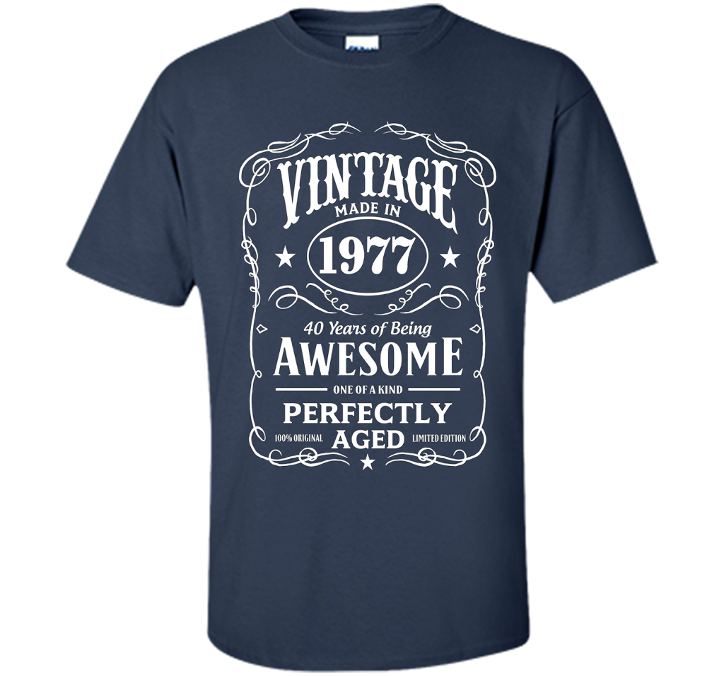 Vintage Made In 1977 Birthday Gift T-Shirt shirt Navy