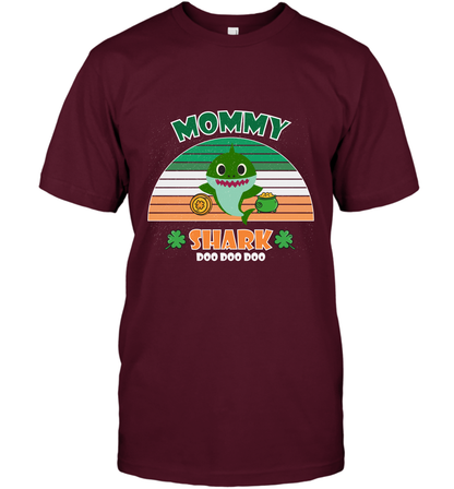 Irish Mommy Shark Saint Patricks Day Family Shirt T-Shirt Maroon