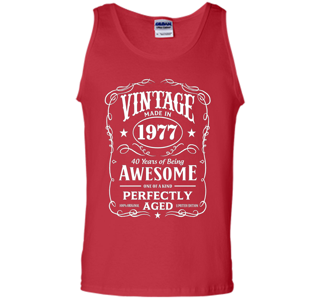 Vintage Made In 1977 Birthday Gift T-Shirt shirt Red